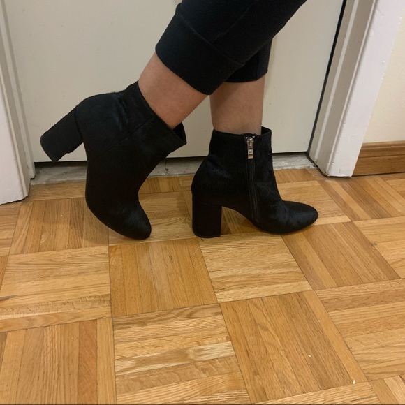 Black furry booties - Picture 9 of 10